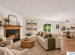 2103 Whitted Dr, Bellevue, NE 68123