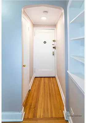 Rented by RealTegrity NY LLC | media 19