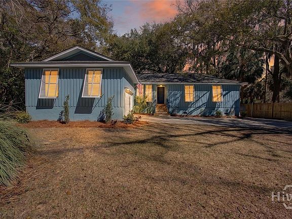 2nd image of 908 Woodpecker Road