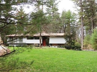 60 Garnet Rock Ln, Carlisle, MA 01741