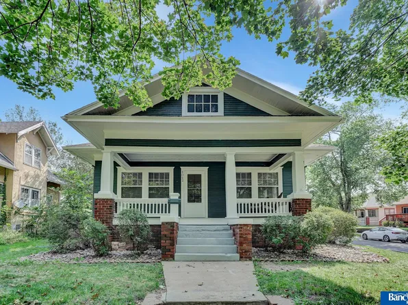 1042 S 34th St, Lincoln, NE 68510
