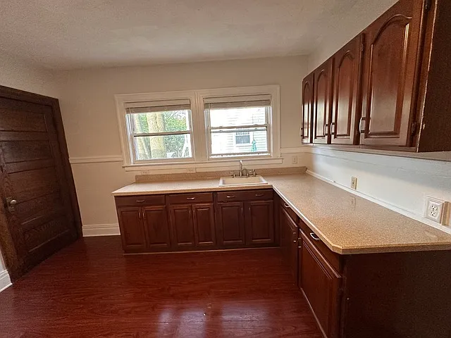 2 bed, 1200 sqft, $1,400 — Photo 2