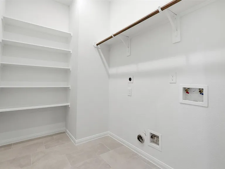 9906 Clark Canyon Ln — Photo 11