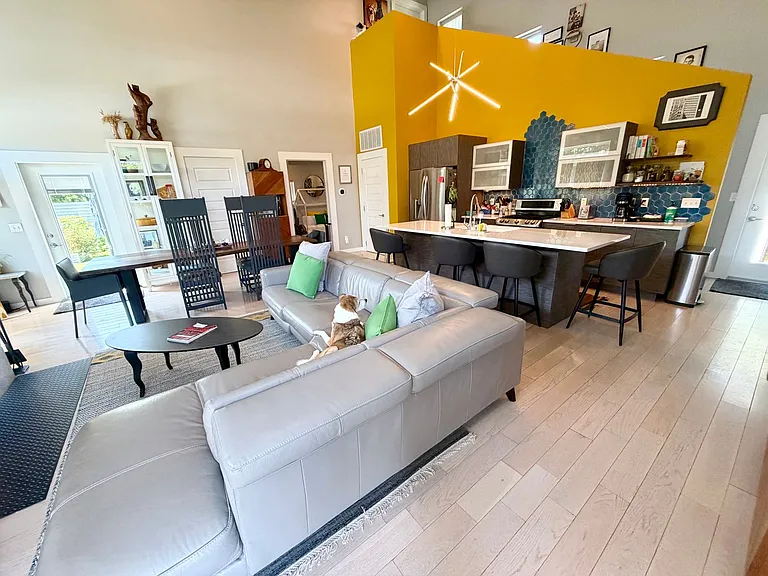 1014 S Quincy Ave — Photo 5
