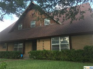 2803 N Ben Jordan St, Victoria, TX 77901