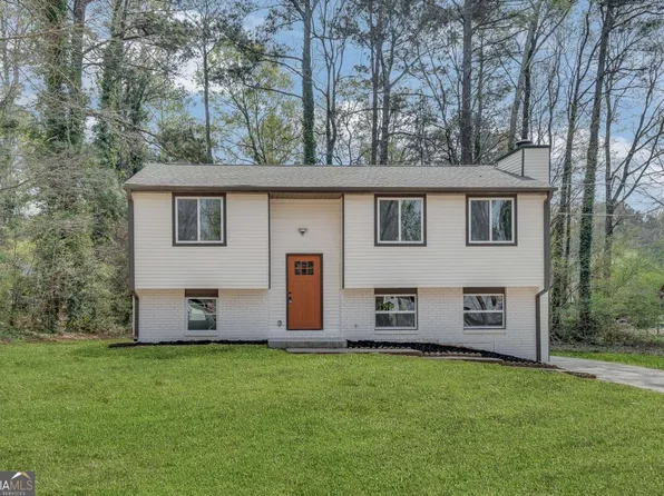 3394 Dearwood Dr SW, Lilburn, GA 30047