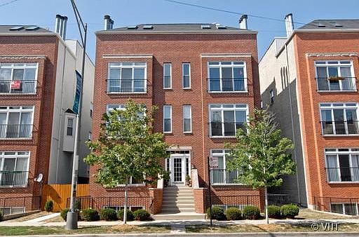 1st image of 1720 W Diversey Pkwy #3E