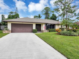 556 Azure Ave, Wellington, FL 33414