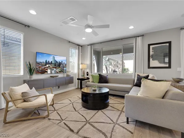 8853 Highland Skye Dr, Las Vegas, NV 89166