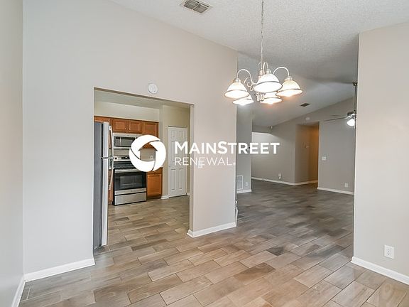 5th image of 10838 Naples Ct S