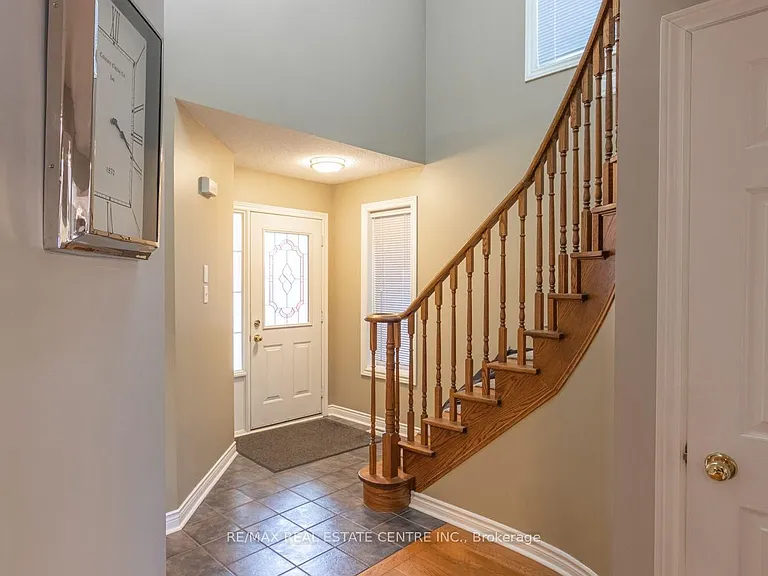 3335 Edgewood Pl — Photo 3