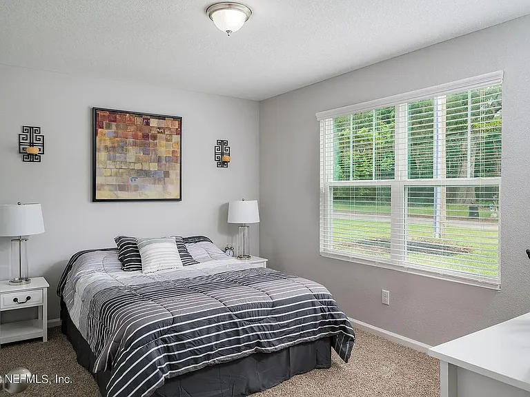 4114 Collins Rd — Photo 6