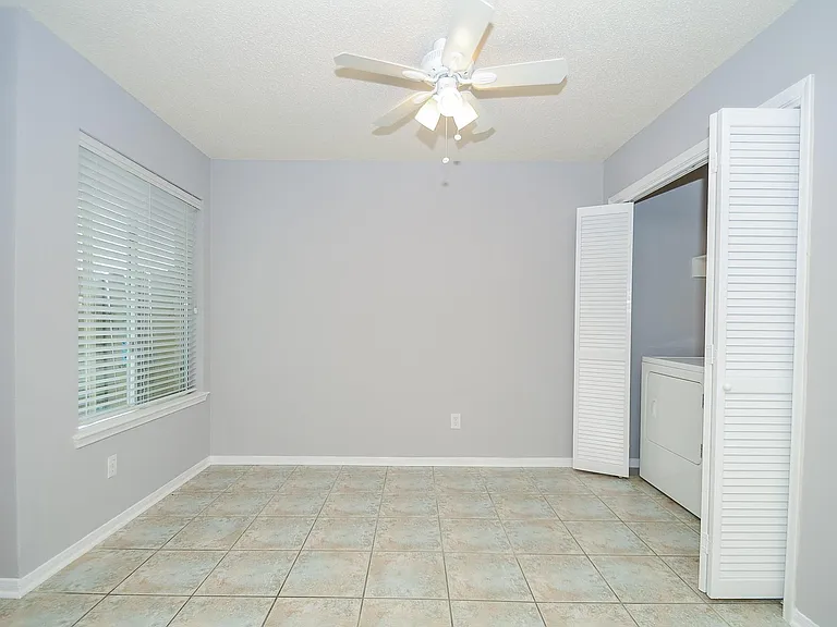 12722 Ashford Brook Dr — Photo 20