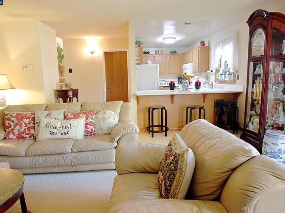 2nd image of 3901 Clayton Rd APT 25