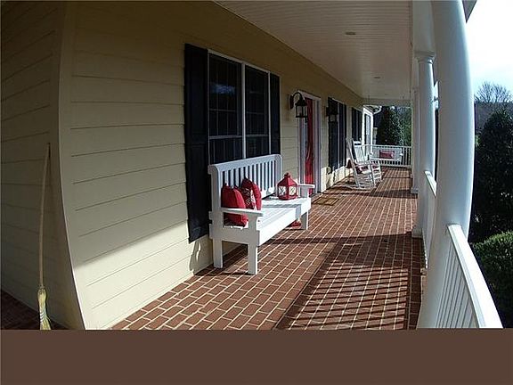 4th image of 3045 44th Avenue Dr NE