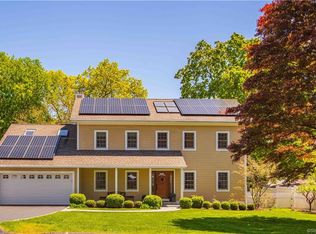 6 Flintlock Rd, Norwalk, CT 06850