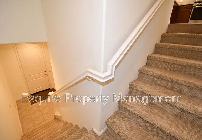 433 Castiano St — Photo 11