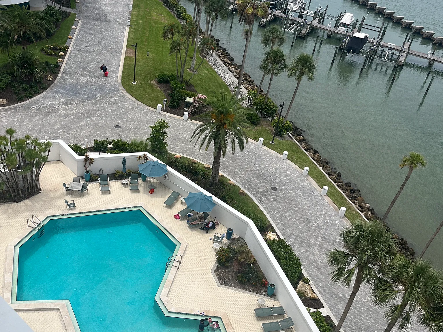 2 bed, 1555 sqft, $4,000 — Photo 3