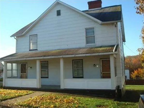 2530 2nd St, Grindstone, PA 15442
