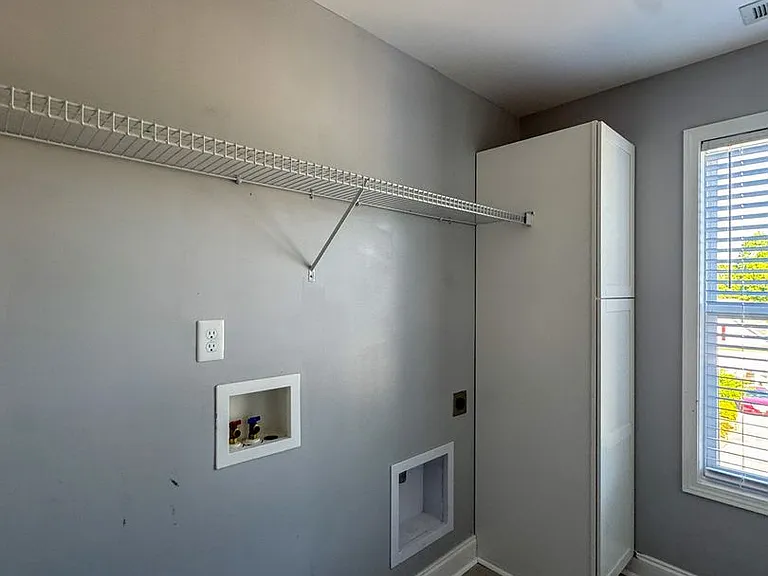 172 Huzzas Cir — Photo 36