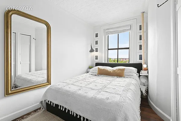 Rented by Corcoran | media 6