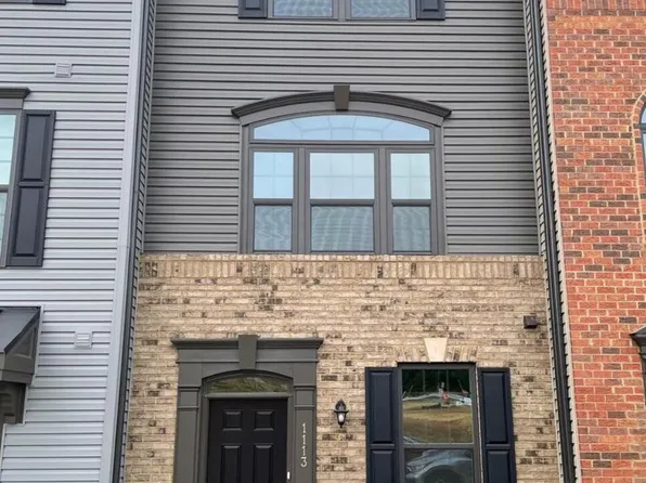 1113 Rampart Dr, Fredericksburg, VA 22407