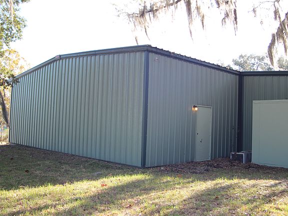 3rd image of 11920 N Florida Ave
