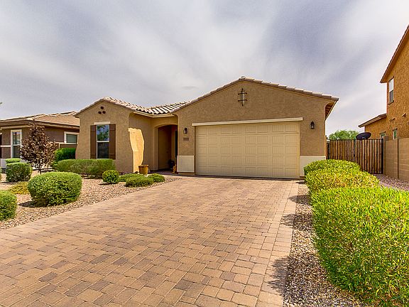 3rd image of 3089 E Mahogany Pl