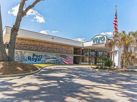 2nd image of 1660 Ribaut Rd #213