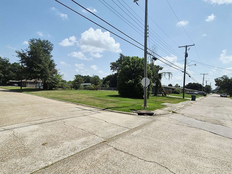 1st image of 1401 Cactus Dr