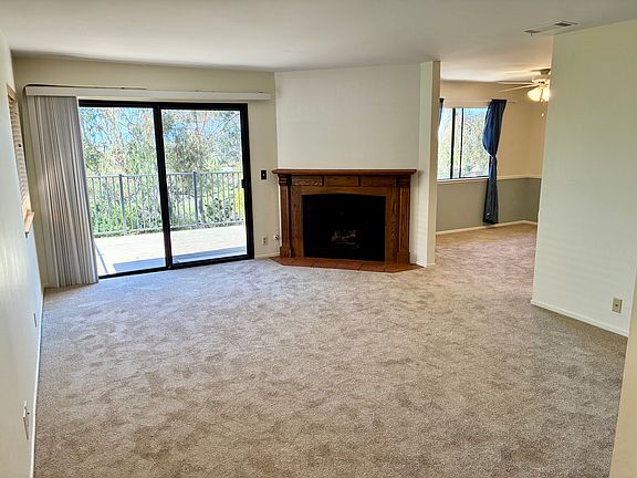 2nd image of 3060 Avenida Christina