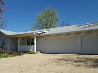 3001 Ridgetop Ct, Saint Peters, MO 63376