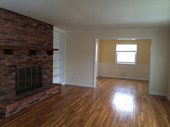 Living room with Dinning Room