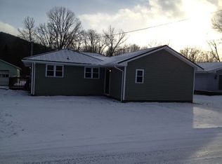 105 Elm St, Polk, PA 16342