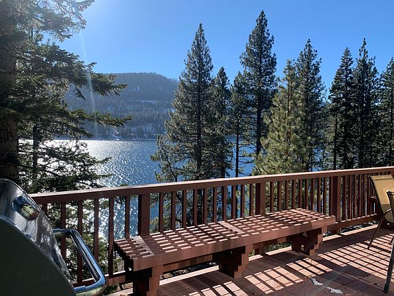 Upper deck with full lake views, Weber gas grill and outdoor living space