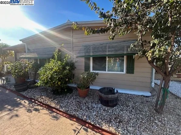 324 Waikiki Cir, Union City, CA 94587