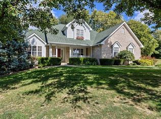 203 Bramblewood Ct, Glen Carbon, IL