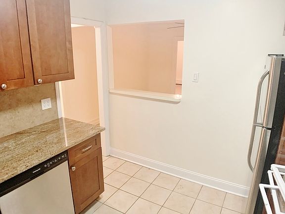 4th image of 48-25 41st St #3D