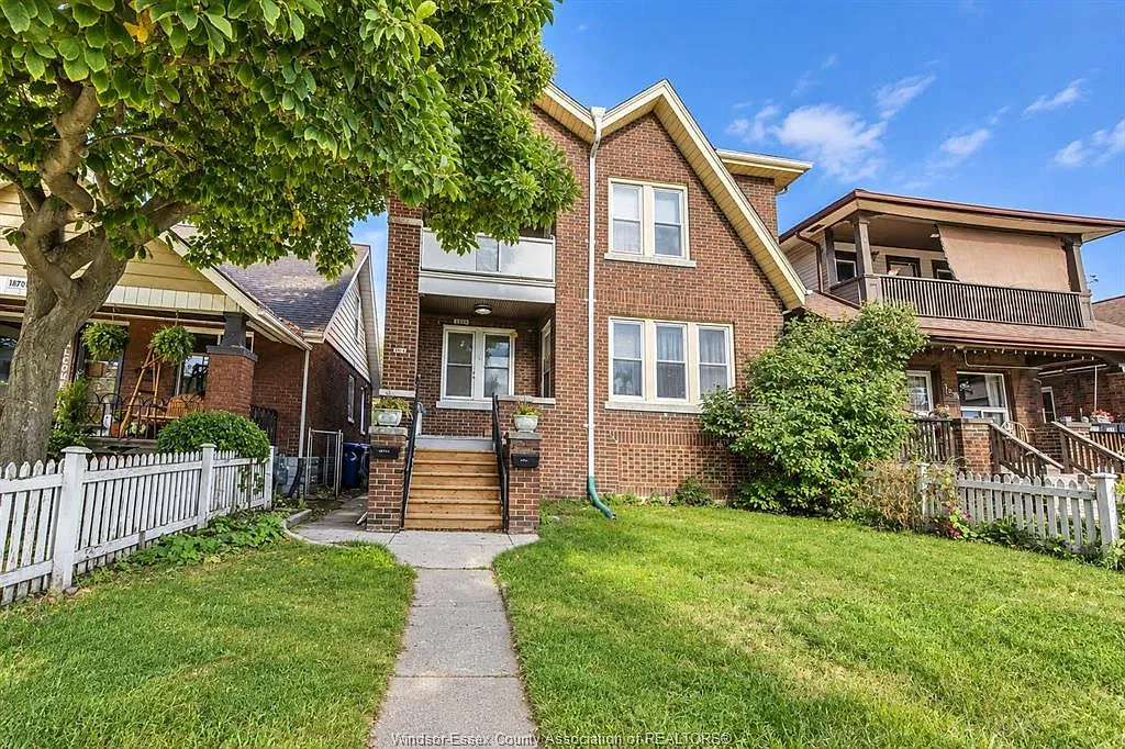 3 bed, $1,700 — Photo 1