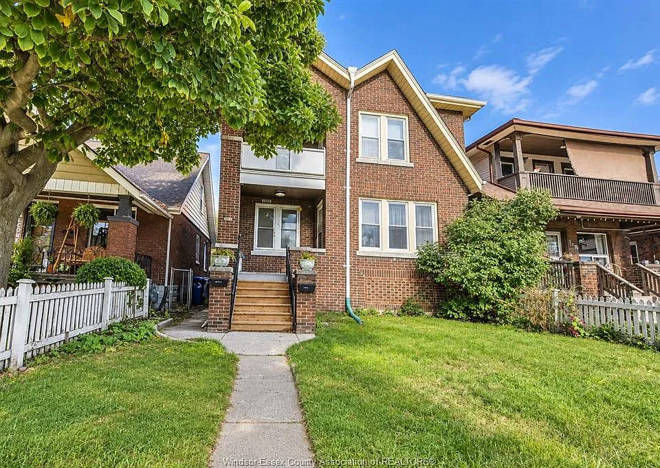 1374 Benjamin Ave #MAIN
