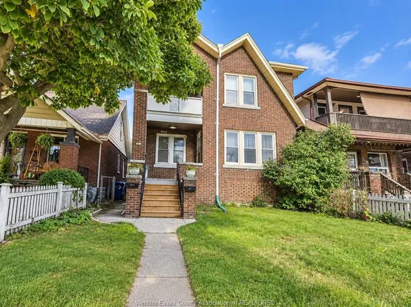 1374 Benjamin Ave, Windsor, ON N8X 4M9