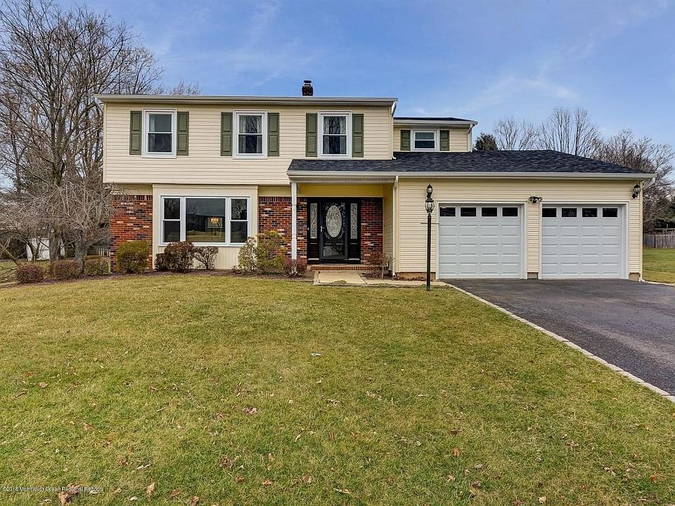 1st image of 31 Nathan Hale Dr
