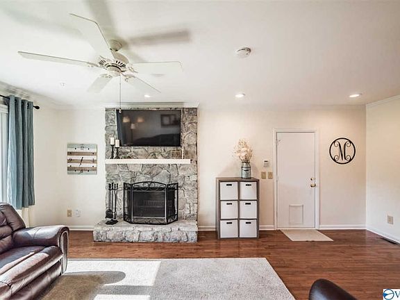 5th image of 10016 Greenview Dr SE