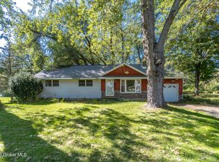 10 Komar Dr, Ballston Lake, NY 12019