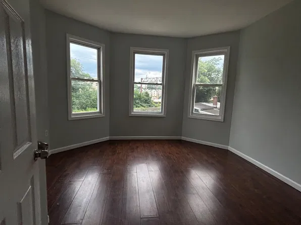 221 N 15th St #2, East Orange, NJ 07017