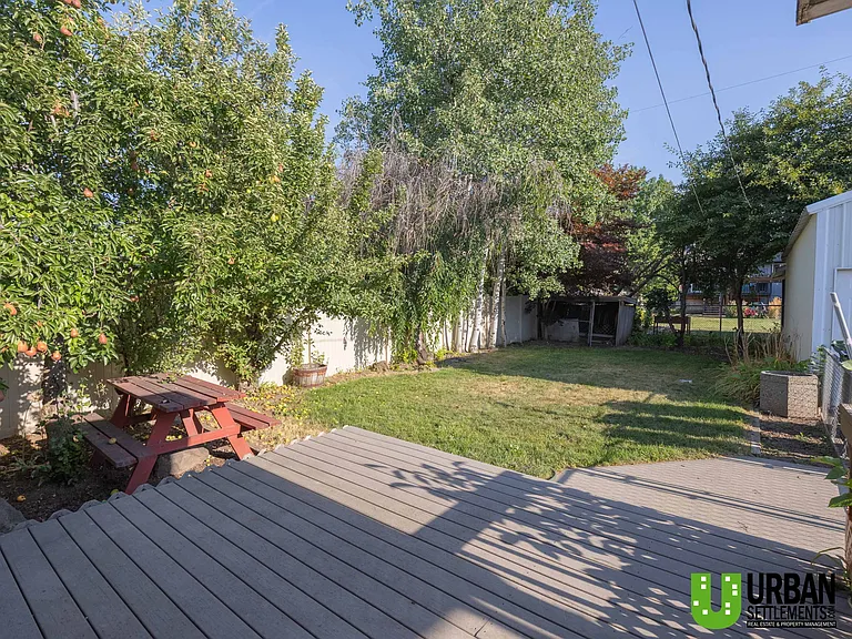 4112 E 23rd Ave — Photo 13
