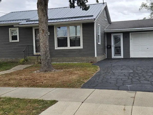 355 SW Ceresco St, Berlin, WI 54923