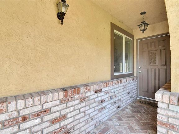 4th image of 2455 Jilla Dr