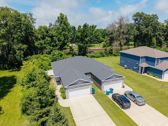 2nd image of 1254-1256 Lawson Ln