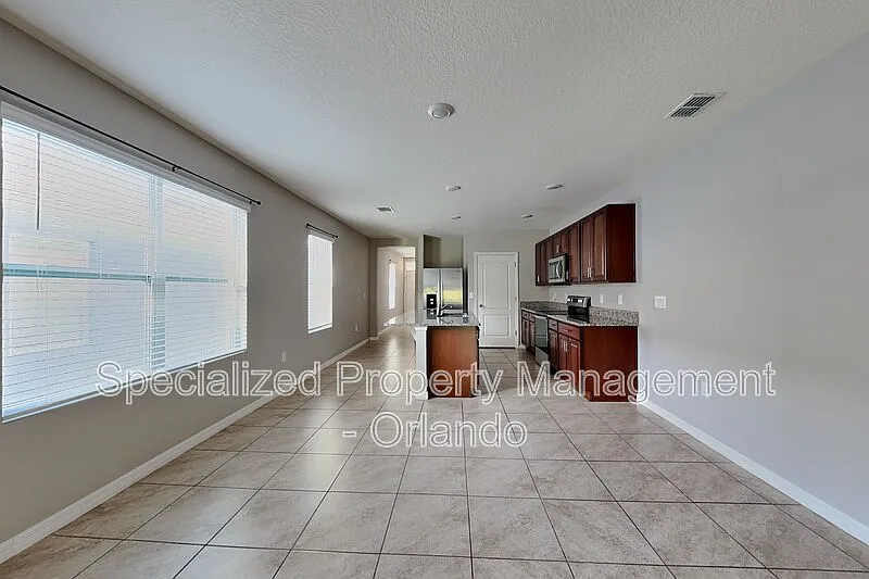 3 bed, 2.0 bath, 1666 sqft, $2,350 — Photo 4